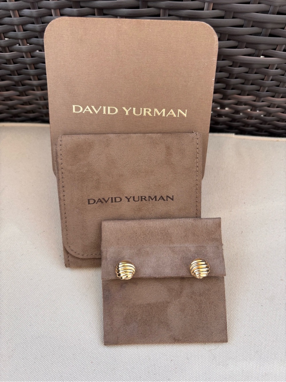 DAVID YURMAN SCULPTED CABLE STUD EARRINGS
18K Yellow Gold, 14mm
